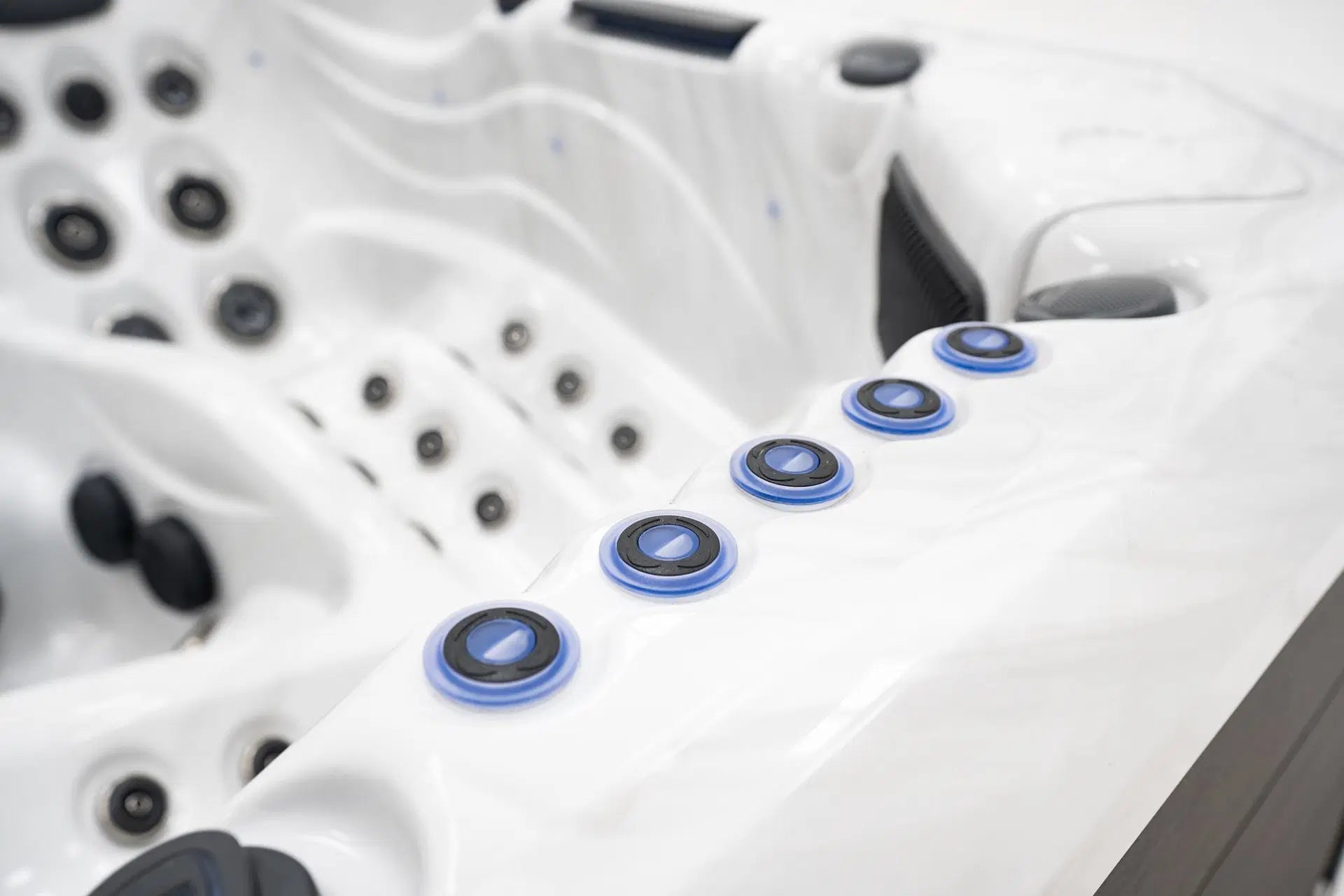 Levi pro ulkoporeallas